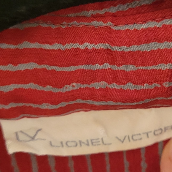 Pinstriped Shirt/Button down/Blouse with shoulder pads - Picture 6 of 7